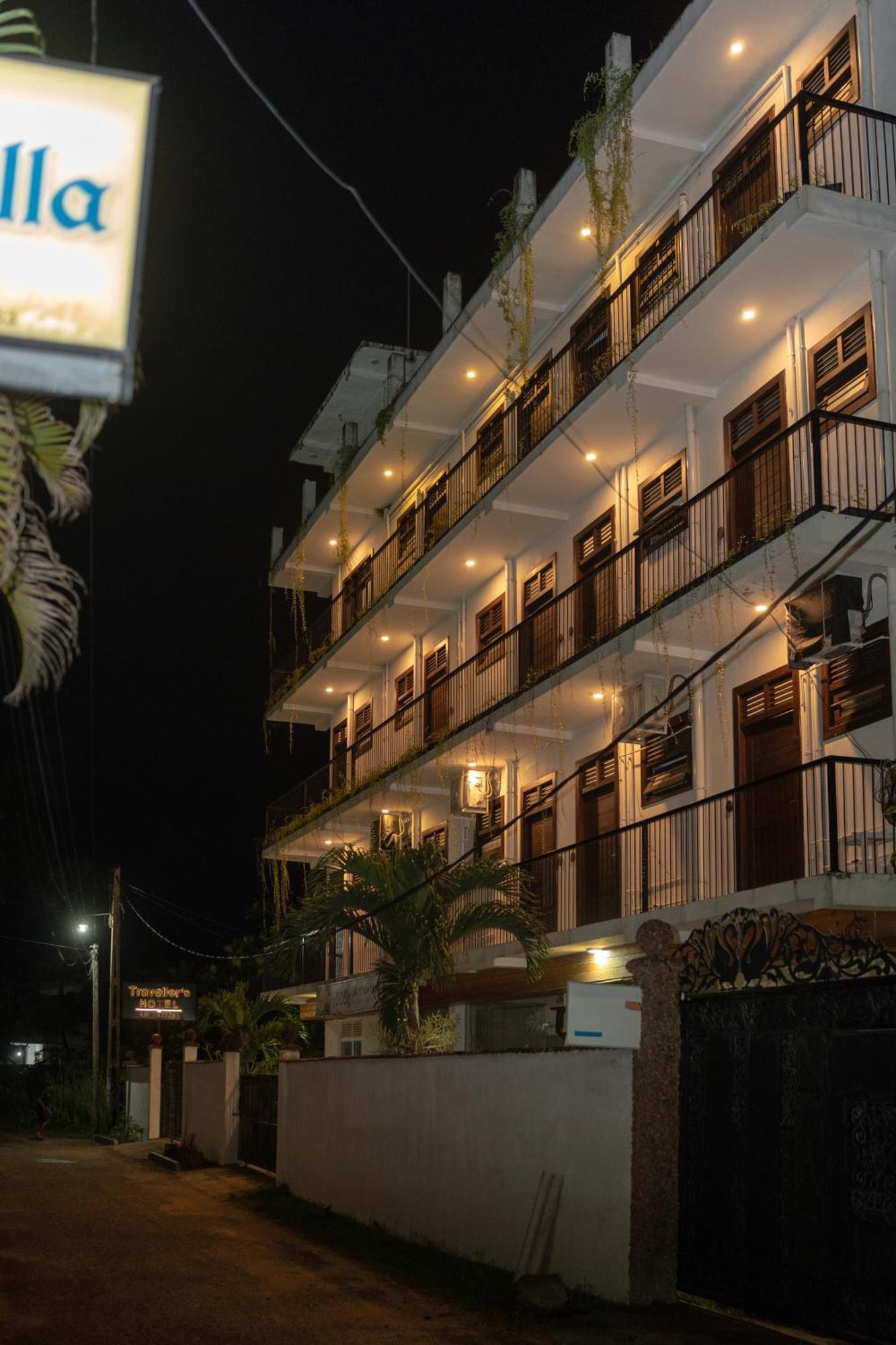 Traveller'S Hotel ヒッカドゥワ エクステリア 写真