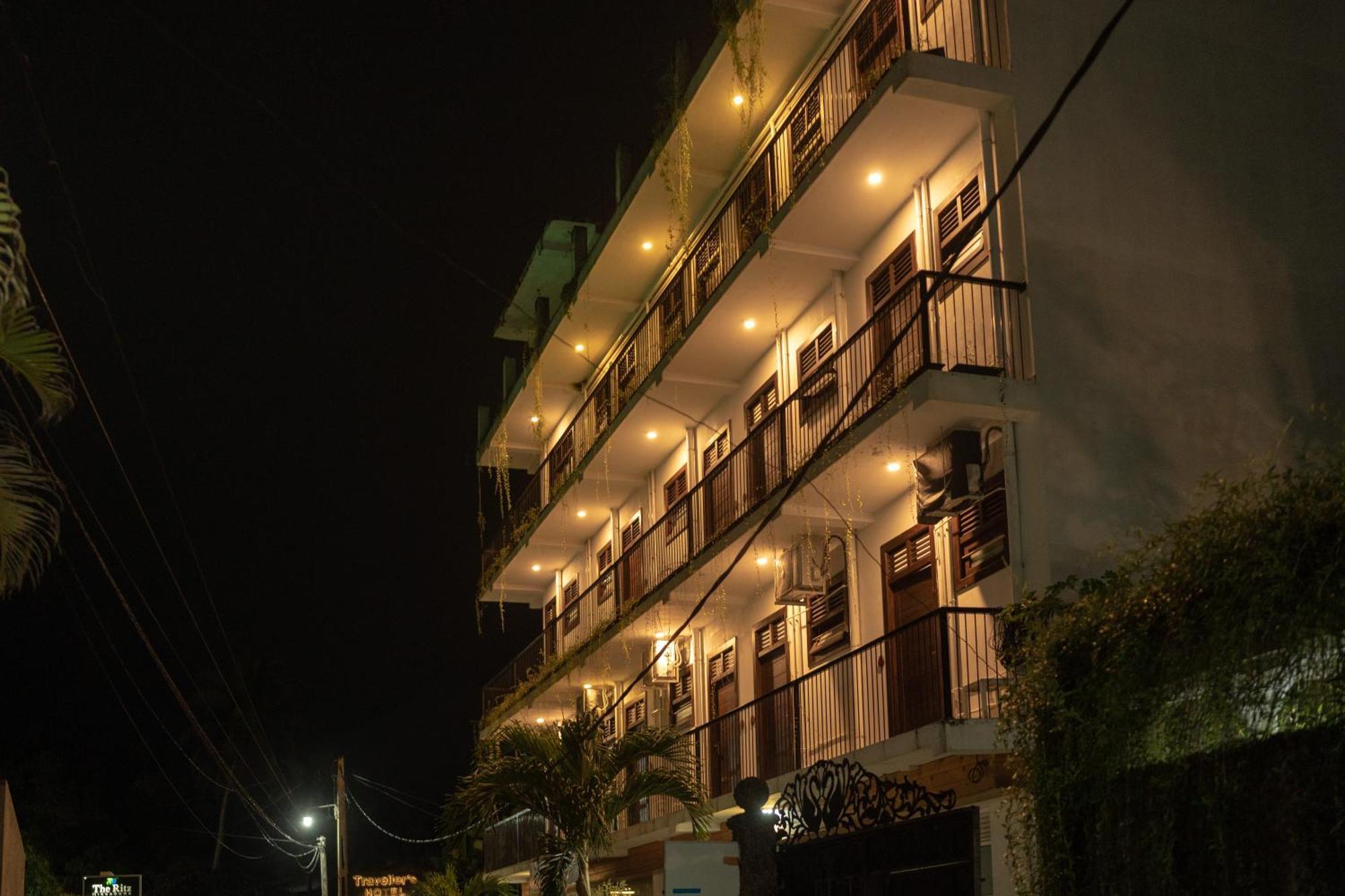 Traveller'S Hotel ヒッカドゥワ エクステリア 写真